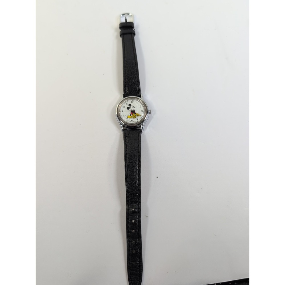 LORUS VINTAGE DISNEY MICKEY MOUSE WATCH‎ Needs Battery
